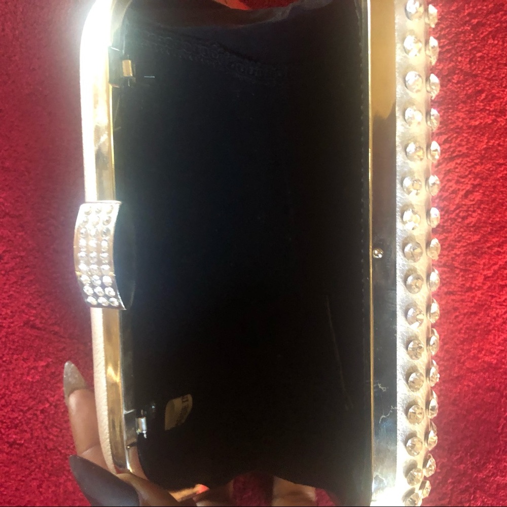 RHINESTONE CLUTCH - Picture 6 of 7